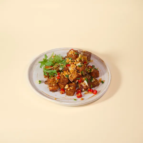 Deep-fried tofu with herbs